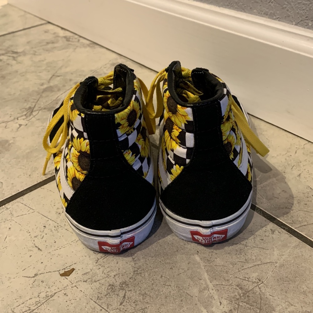 Custom Sunflower Patterned High Top Skateboard Sh… - image 4